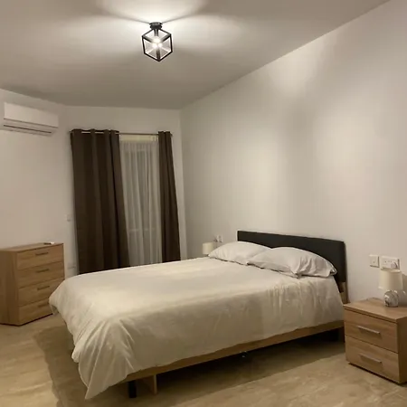Xaghra Lodge 자프라